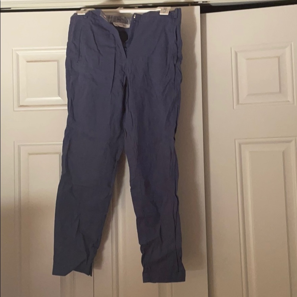 Too small - Picture 1 of 3